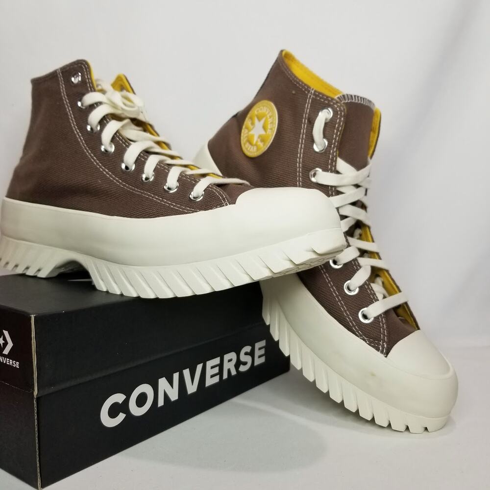 Converse Unisex CTAS Lugged 2.0 Platform Men's 9.5  Squirrel A03808C NWT